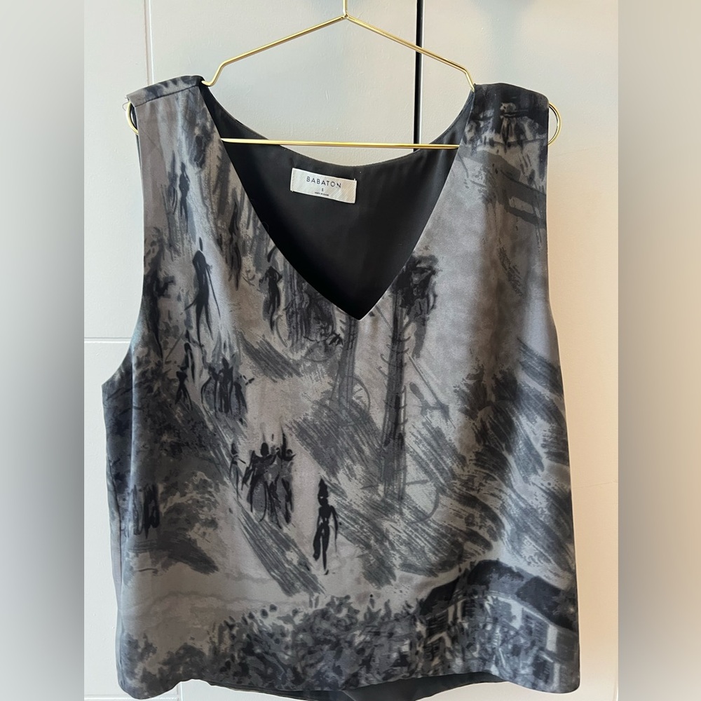 Babaton Black and Gray V-Neck Sleeveless Aritzia